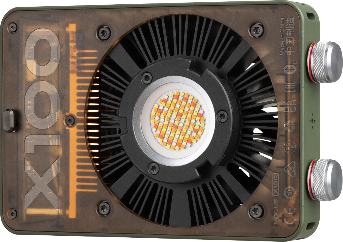 Zhiyun Molus X100 RGB COB Light Lampa LED 100W, Full Color 2000K-10000K, 3110 lux, Ultra-compacta 384g, Racire DynaVort - imagine 2