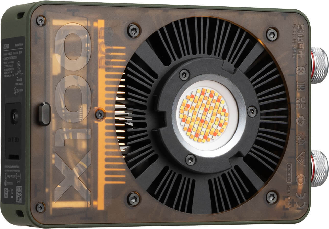 Zhiyun Molus X100 RGB COB Light Lampa LED 100W, Full Color 2000K-10000K, 3110 lux, Ultra-compacta 384g, Racire DynaVort - imagine 4