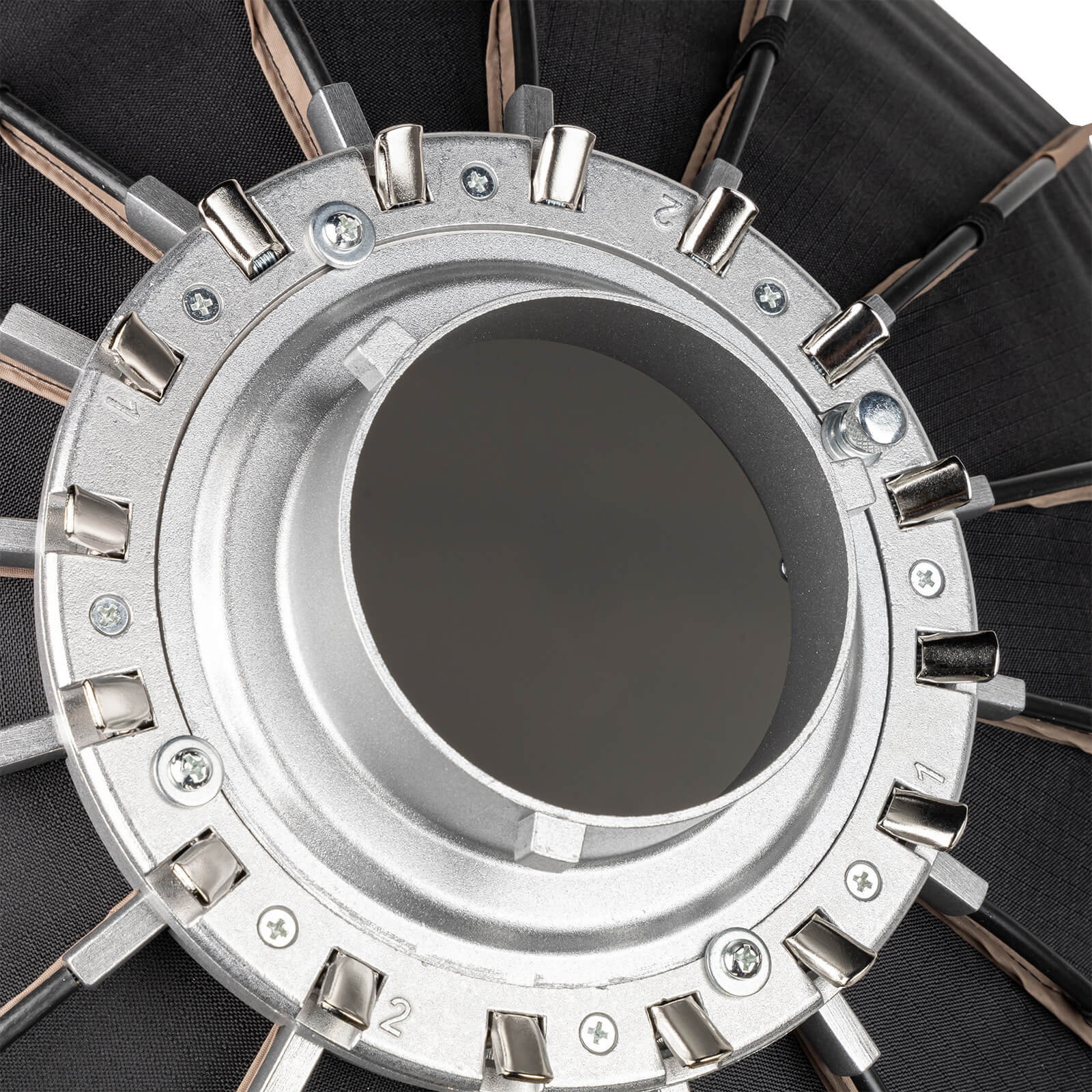 SmallRig 3586 Softbox Parabolic RA-D85 84 cm, Deep Design, Quick Release, Montura Bowens, Include Grid si 2 Difuzii - imagine 4