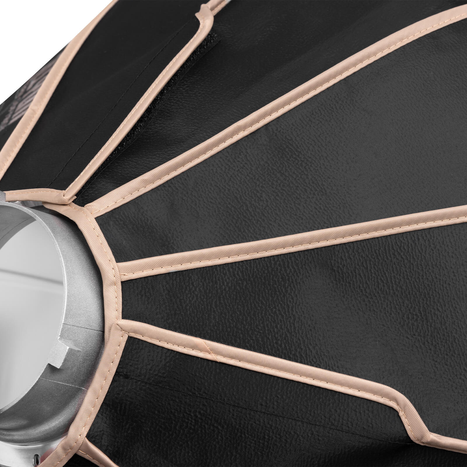 Zhiyun Softbox Lantern 85D 85 cm, Montura Bowens, Unghi 360 Grade, Include Fusta Control (Skirts), Sistem Quick Setup - imagine 6