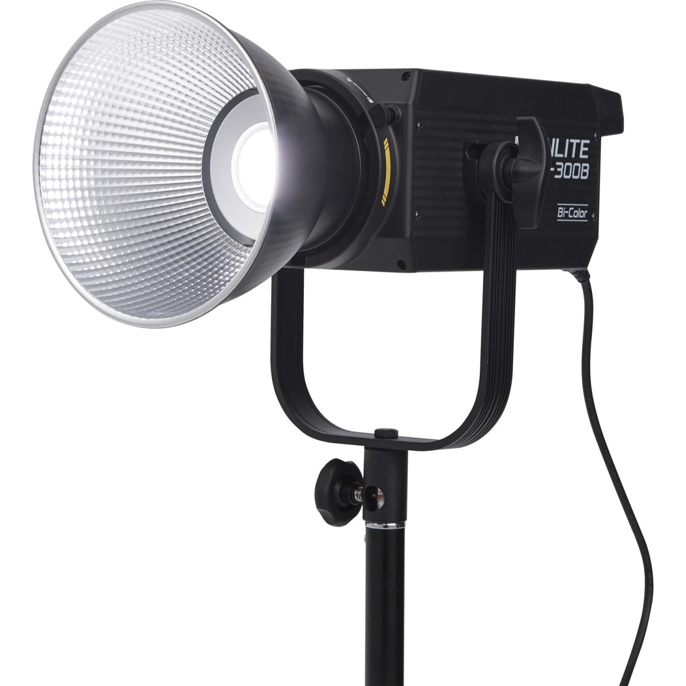 Pachet New Born lumina continua Nanlite FS-300B, stativ Nanlite LS-288, Zhiyun Softbox Parabolic 90D 90 cm - imagine 8