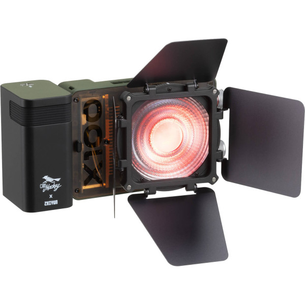 Zhiyun Molus X100 RGB Pro Lampa LED 100W, Full Color 2000K-10000K, 12600 lux, Mini Lens Reflector si Barn Doors