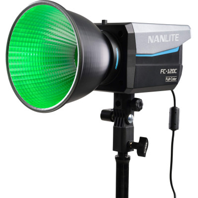 proiector led portabil sub 2kg nanlite fc-120c