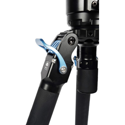 Sirui SVT-75 Pro Trepied Video Carbon, Cap Fluid SVH15, Sistem Rapid One-Step, Sarcina 15kg, Bol 75mm, Include Mid-Spreader