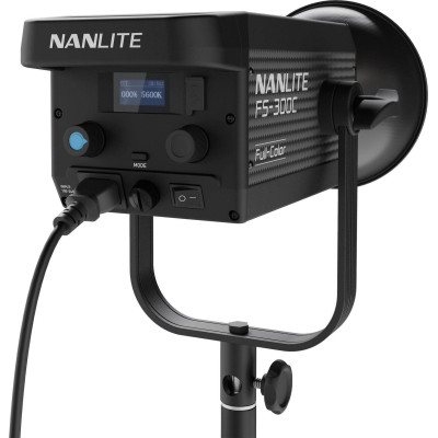 Avatar-Shop|Nanlite FS-300C Lampa Video LED RGBW Studio, Putere 300W, Temperatura culoare 2700K-7500K, Montura Bowens|Nanlite
