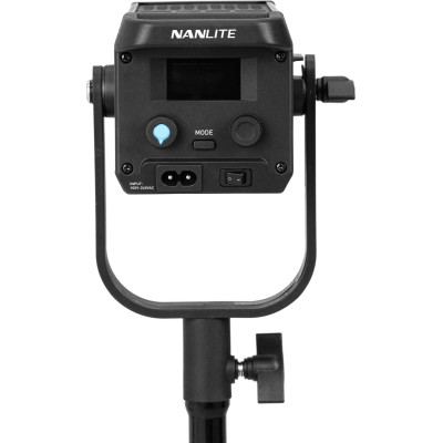Nanlite FS-60B folosita pentru iluminare in configuratie de vlogging