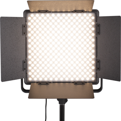 Avatar Shop|Nanlite 600CSA Panou LED Bi-Color, 36W, 3200K-5600K, 3245 Lux, Montura V-Mount, Barn doors, Racire pasiva|Nanlite