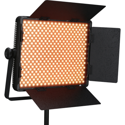 Avatar Shop|Nanlite 900CSA Panou LED Bi-Color, 54W, 3200K-5600K, 4000 Lux, Racire Pasiva Silentioasa, Include Clapete si Alimentare V-Mount|Nanlite