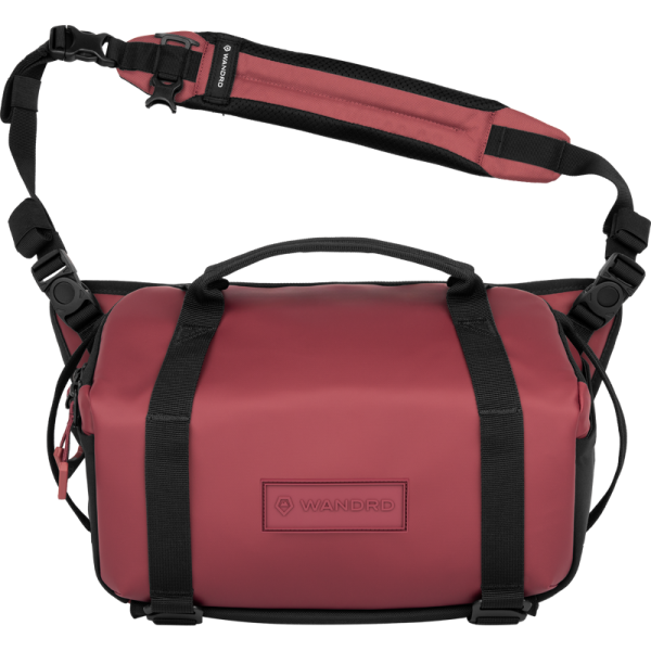 WANDRD ROGUE Sling 9L Rhone Burgundy, Geanta Foto Tip Sling, Capacitate 9L, Compartiment Cu Separatoare, Buzunar Laptop
