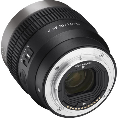 detaliu roti dintate follow focus si tally lamp samyang v-af 20mm t1.9