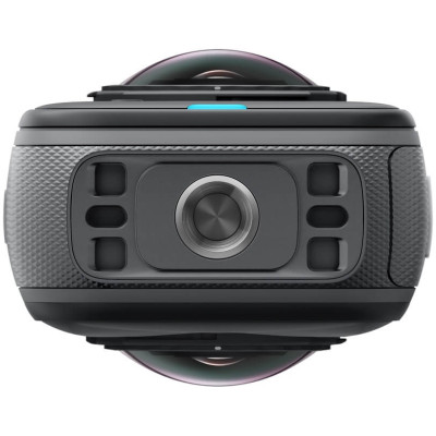 operare cu manusi pe partie control vocal si transfer wi-fi rapid insta360 x5