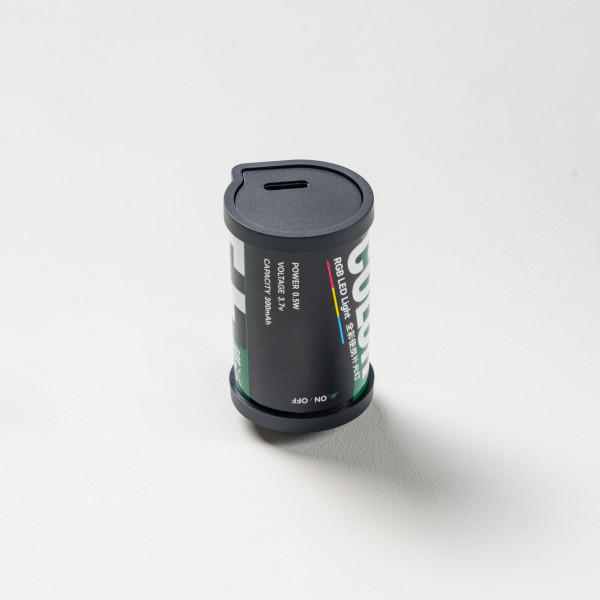 TTArtisan RGB Mini Lampa LED, Spectru RGB 400-750nm, 250 Lumeni, CRI 95+, Montura Magnetica, Unghi 100°