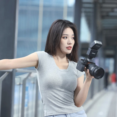 Avatar Shop|Ulanzi F32 Blitz Speedlite pentru Camera, Baterie Incorporata, GN32, 5600K, Incarcare USB-C|Ulanzi