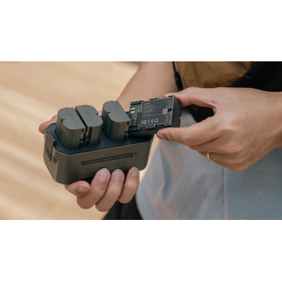 Avatar Shop|Tilta DMW-BLK22 Baterie pentru Camere Panasonic, Intrare USB-C, Capacitate 2400mAh, Culoare Verde|Tilta