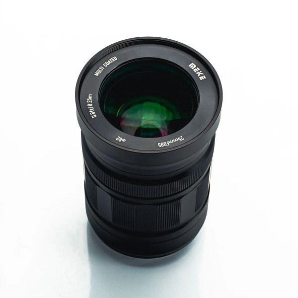Meike 25mm F0.95 APS-C Obiectiv Manual, Montura Canon RF, Diafragma f/0.95-f16, 11 Elemente 9 Grupuri, Filtru 62mm