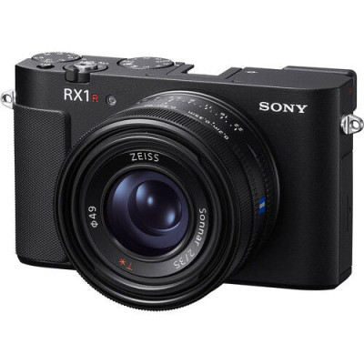 Sony RX1R III Aparat Foto Compact Full-Frame, Senzor 61MP, Obiectiv ZEISS 35mm f/2,...