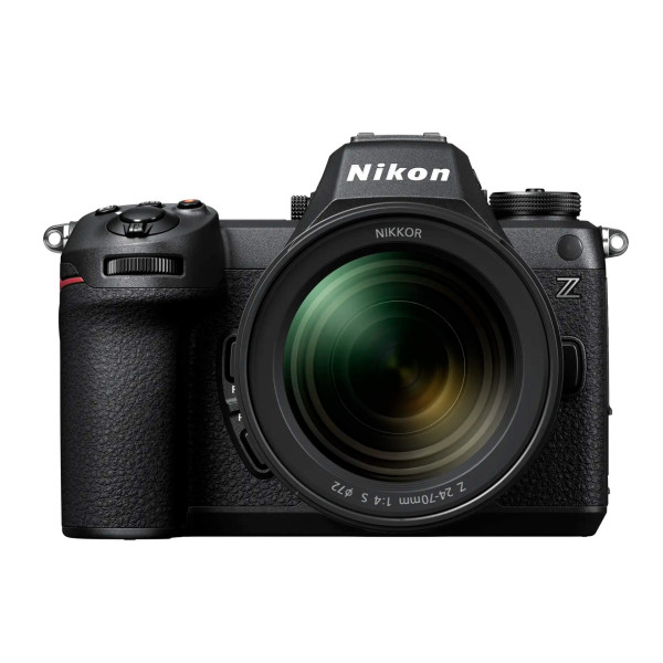 Nikon Z6III + Obiectiv 24-200mm f/4-6.3 VR Aparat Foto Mirrorless Full Frame, 24.5MP, Video 6K RAW, EVF DCI-P3