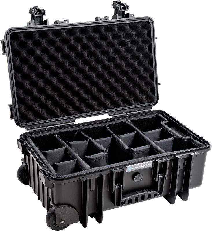 B&W Outdoor Case Tip 6600, Negru, Sistem Separatoare Incluse, Rezistent la Apa IP67, Maner Telescopic