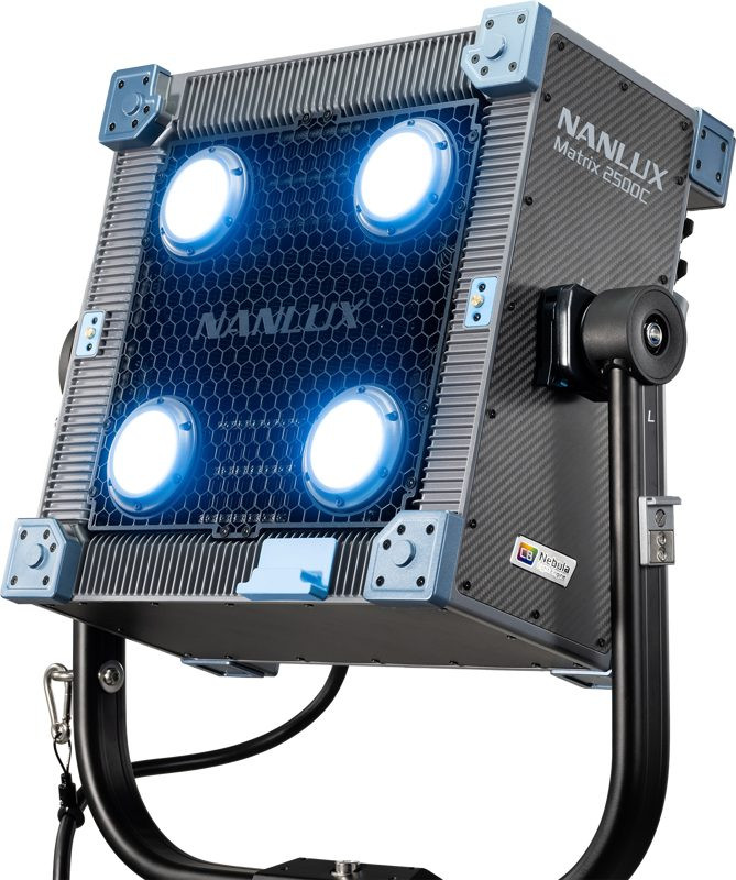 NANLUX Evoke Matrix 2500C Spot Light Kit, Full-color, 2500W, CCT 1000K-20000K, IP66, Lentila Fresnel Motorizata