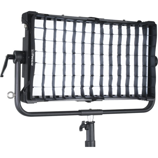 Nanlux EC-DN650C Eggcrate pentru 650C, Unghi Fascicul 65°, Dimensiuni 670x385x55mm, Greutate 0.37kg