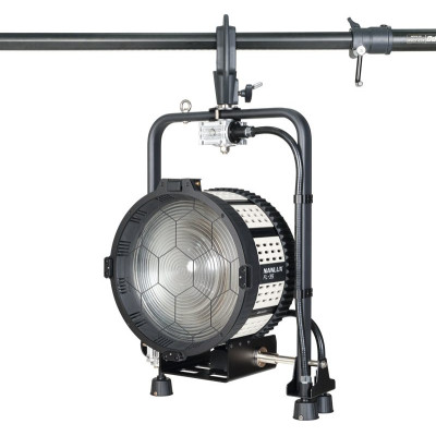 Avatar Shop|Nanlux FL-35 Yoke cu Lentila Fresnel, Actionare cu Prajina, Pentru Evoke 1200/1200B, Barndoors 4 Cai, Focalizare si Pan/Tilt|Nanlux