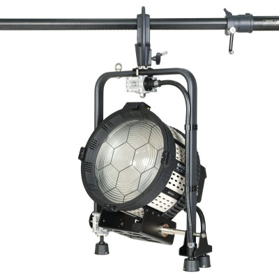 Avatar Shop|Nanlux FL-35 Yoke cu Lentila Fresnel, Actionare cu Prajina, Pentru Evoke 1200/1200B, Barndoors 4 Cai, Focalizare si Pan/Tilt|Nanlux