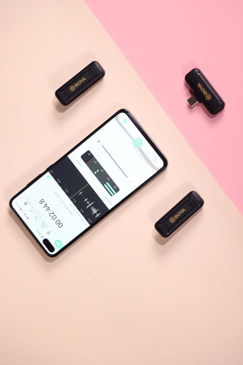 sistem doua microfoane lavaliera wireless lightning boya by-wm3t2-d2 pentru dispozitive ios