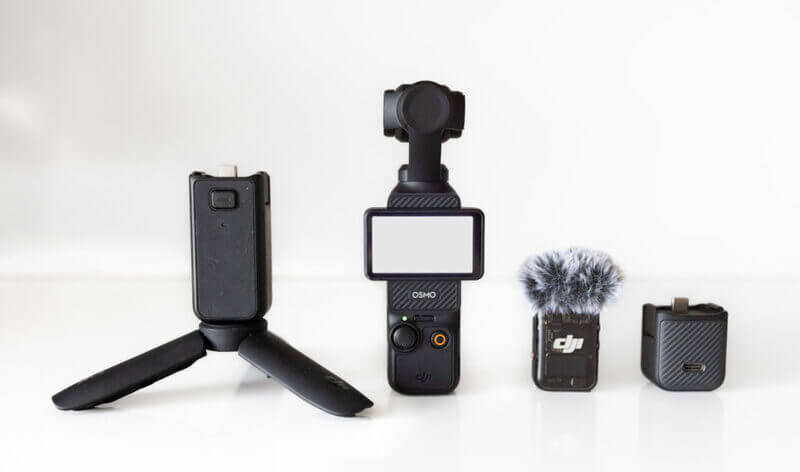 camera vlogging profesionala dji osmo pocket 3 creator combo kit cu microfon wireless si accesorii