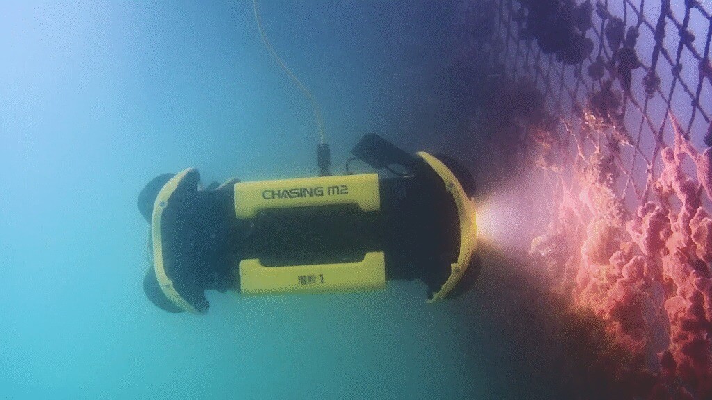 chasing m2 s inspectie sub apa cu lumini