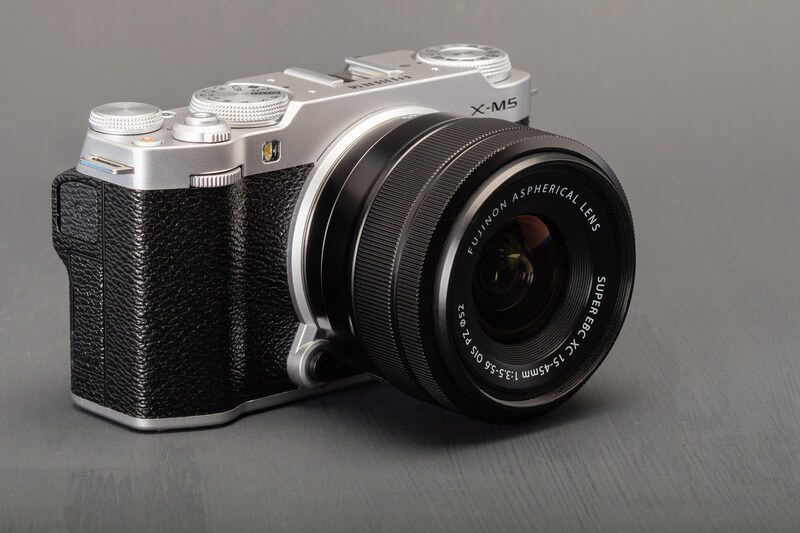 kit aparat foto mirrorless fujifilm x-m5 silver cu obiectiv xc 15-45mm ois pz vlogging profesional