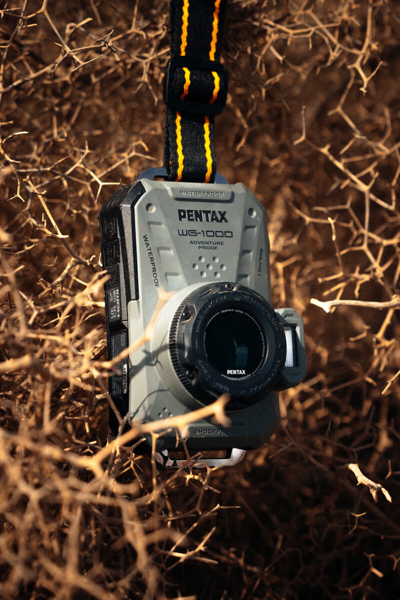 aparat foto compact rezistent la apa pentax wg-1000 olive subacvatic 15 m