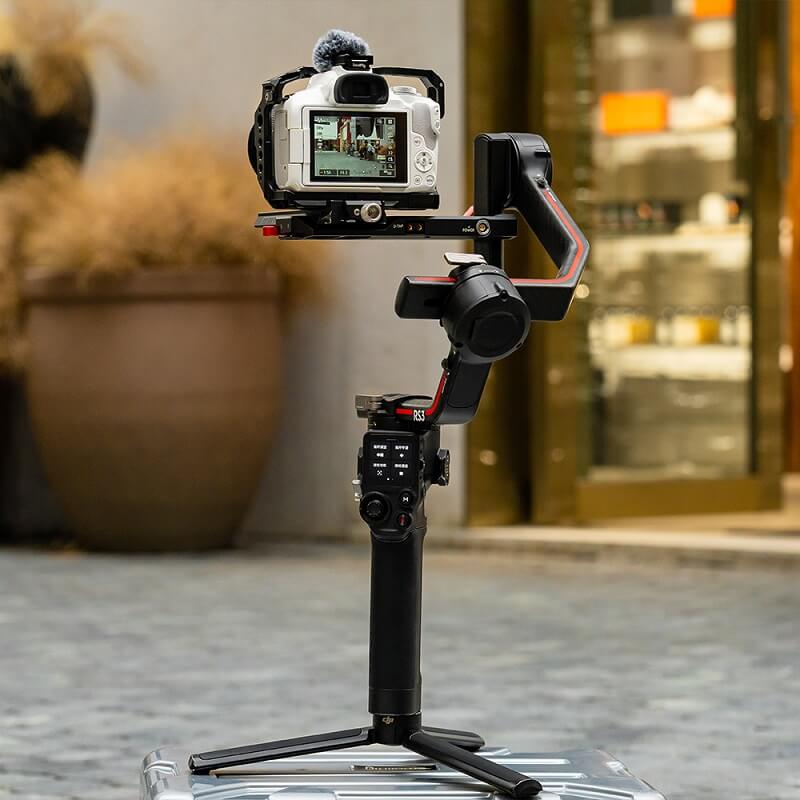 smallrig 4212 compatibilitate arca-swiss si montare pe gimbal dji rs 3