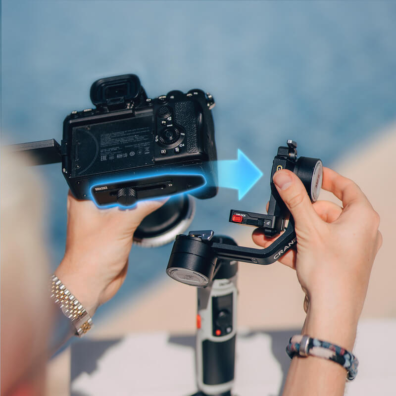 zhiyun crane m2s sistem quick release 4.0 si lumina led integrata 1000 lumeni