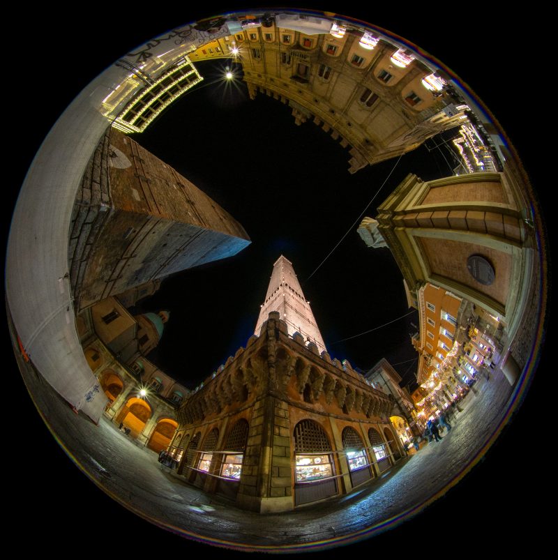 Laowa 4mm f/2.8 Fisheye, Montura MFT, Unghi 210 Grade, Diafragma f/2.8, Focalizare Manuala, Constructie Metalica
