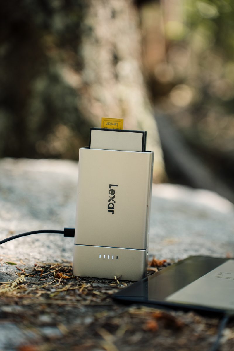 Lexar Professional Workflow Go, Statie Andocare 2-Bay, Cititor CFexpress 4.0 Tip B, SSD 2TB, USB-C 10Gb/s, Baterie 5000mAh