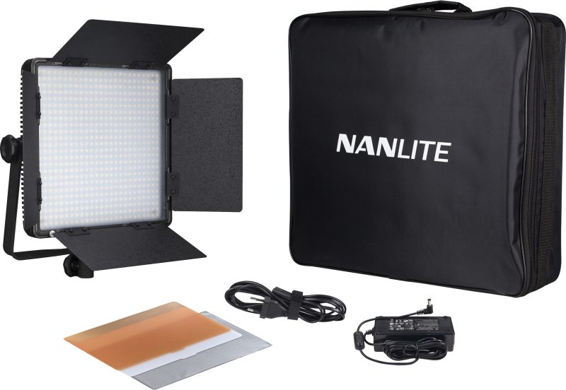 Nanlite 600DSA Panel LED, 5600K, DMX, CRI/TLCI 95/93, 4536 Lumeni, Alimentare AC/V-Mount