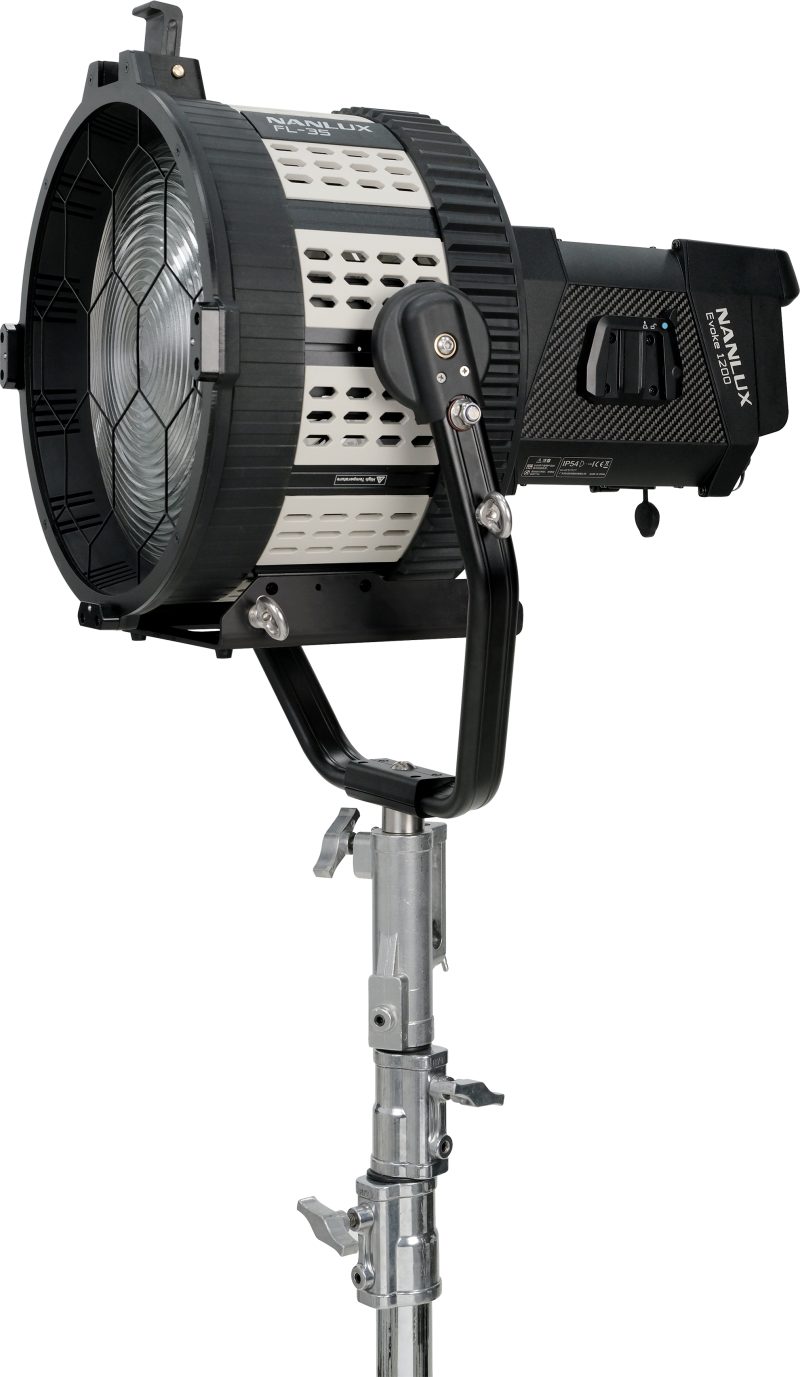 NANLUX FL-35YK Fresnel, Montura NL, Compatibil Evoke 1200, Unghi Fascicul 11-45 Grade, Jug Centrat