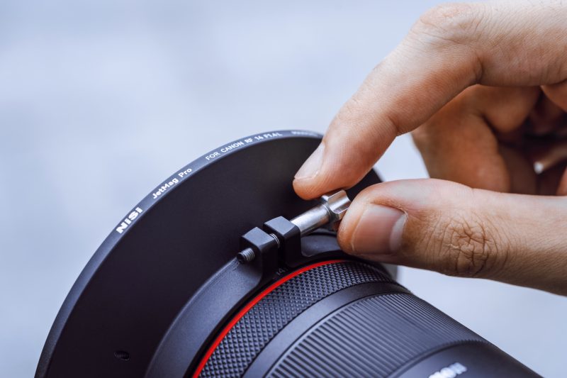 NiSi JetMag Pro MAXMAG, Suport Filtru Pentru Canon RF 14mm F1.4 L, Fara Vinietare, Mecanism Magnetic, Suprafata Alcantara