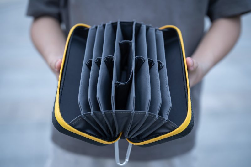 NiSi Filter Pouch Caddy MAX, Husa pentru Filtre Foto, Capacitate 13 Filtre, Compatibila cu Filtre de 95mm, Fermoar YKK, Carcasa