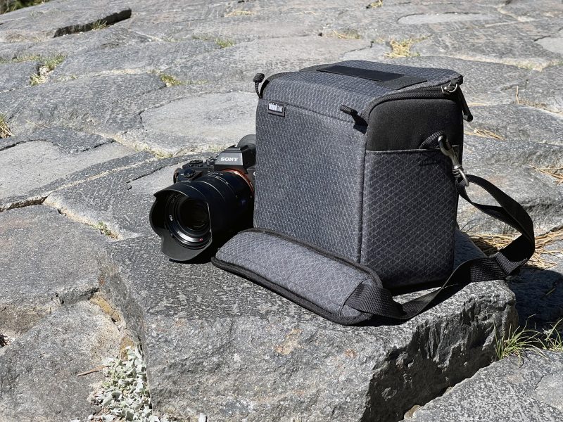 Think Tank Stash Master L, Cub Foto, Capacitate 13 Litri, Divizoare Reglabile, Interior Velex, Acoperire DWR