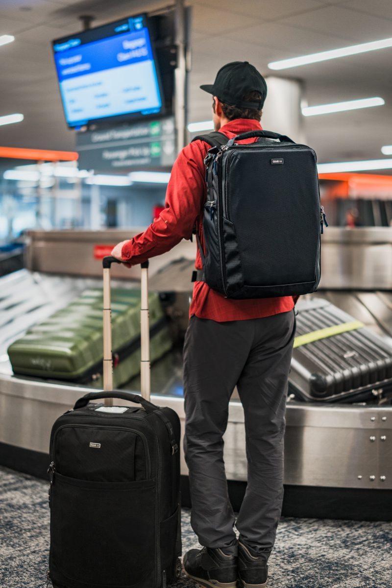 Think Tank Airport Commuter Backpack 31L, Rucsac Foto, Negru, Capacitate 31L, Laptop 16 inch, Fermoare YKK RC Fuse