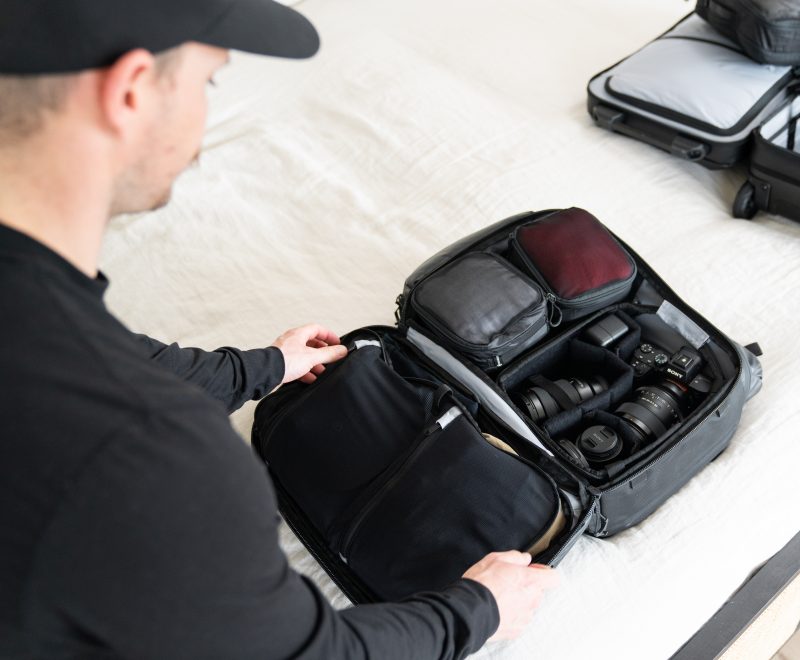 WANDRD Transit Travel Backpack Photo Bundle 35L Black, Rucsac Foto Calatorie, Bagaj de Cabina, Camera Cube Inclus, Negru