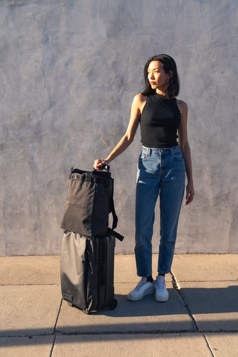 WANDRD Transit Carry-On Roller Photo Bundle, Geanta Troler Foto, Culoare Negru