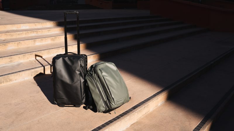 WANDRD Transit Travel Backpack 35L, Wasatch Green, Compatibil Bagaj Cabina, Compartiment Laptop, Bretele Retractabile