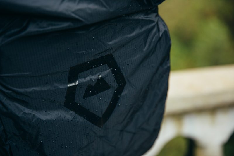 WANDRD Rainfly Large, Husa Impermeabila Rucsac, Nailon Ripstop 50D, Compatibila FERNWEH, TRANSIT, CARRYALL Duffel