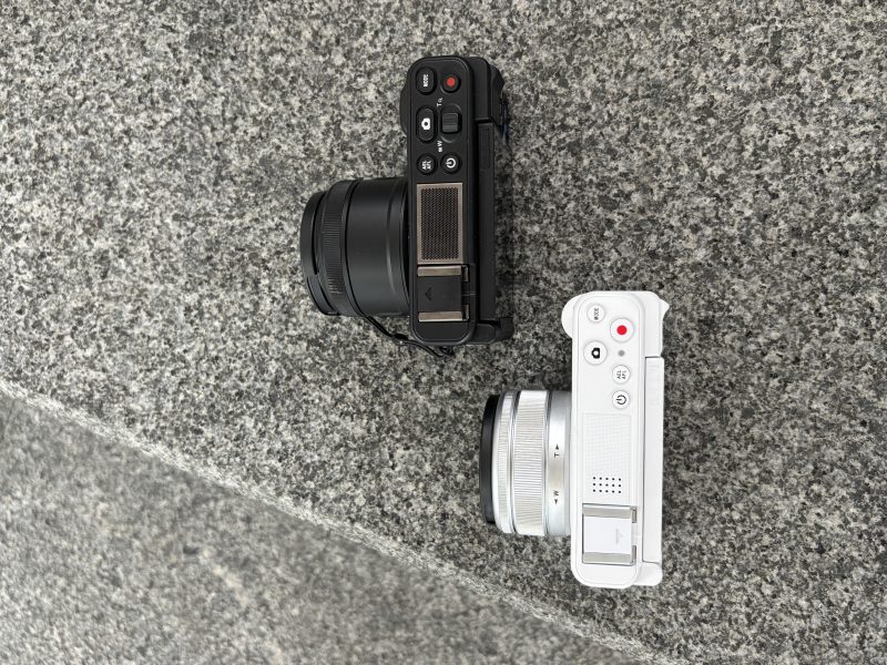 Yashica City 200, Aparat Foto Digital, Senzor Sony 13 MP, Zoom Optic 10x, Ecran LCD Rabatabil 2.8 Inch, Negru