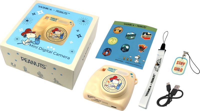 Yashica x Peanuts Mini Camera Digitala Cream, 8MP, Video Full HD 1080p, Ecran LCD 2.4 inch, Zoom Digital 4x